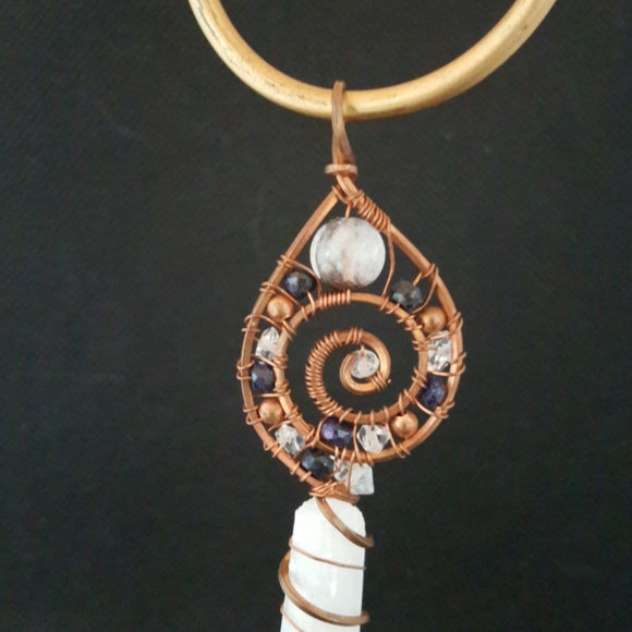 Sacred Spiral Scolecite Wand - Picture 2 of 4